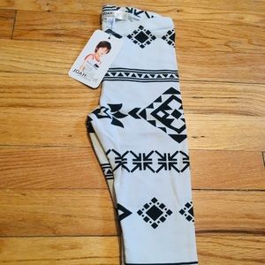 Joah Love cool design leggings: NWT